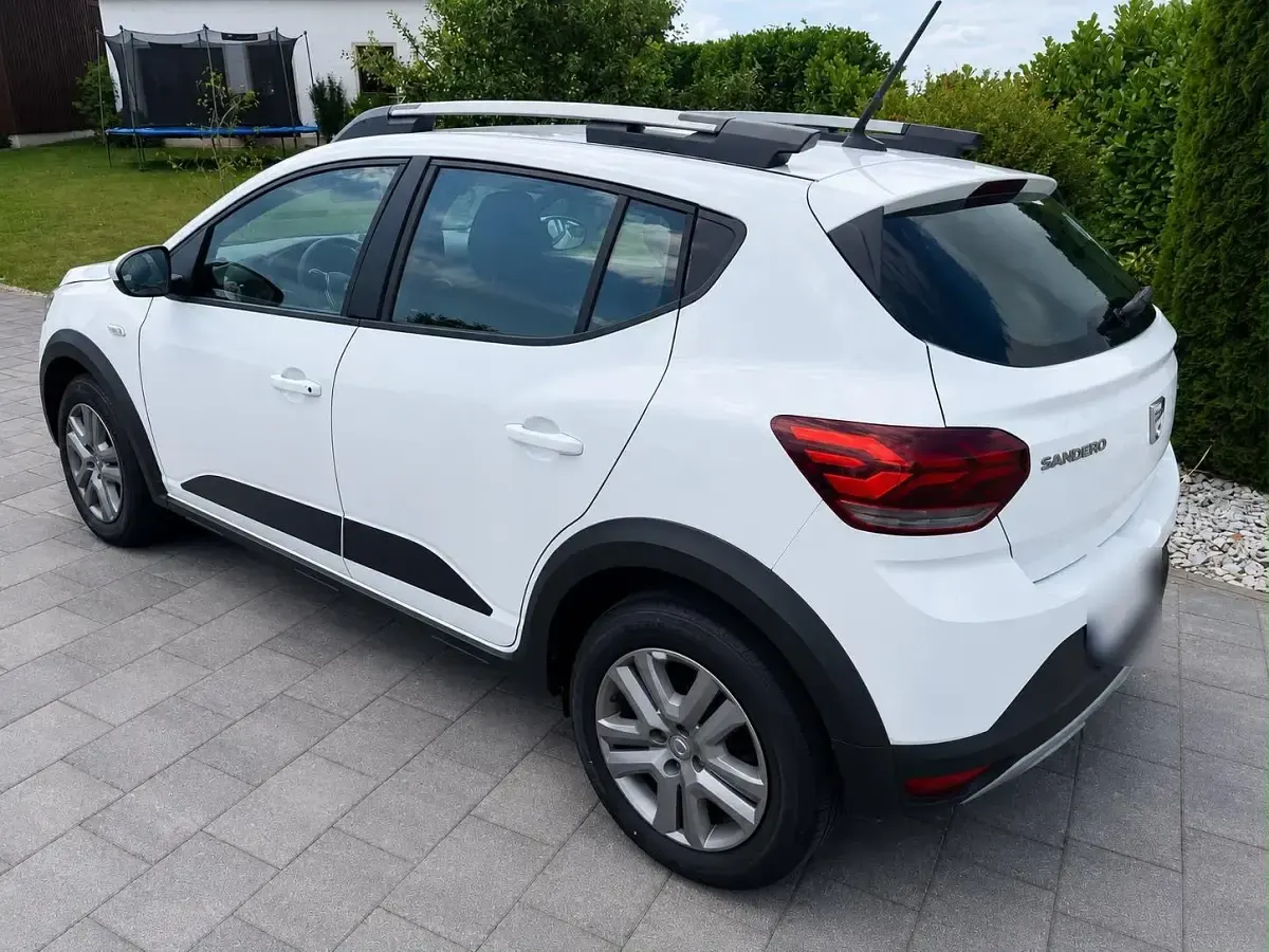 Gebraucht Dacia Sandero Stepway 91 PS (66 kW) 2022 Weiß Kleinwagen