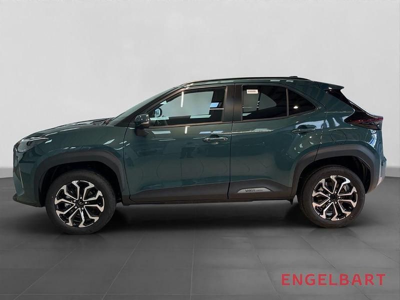 Neu Toyota Yaris Cross 131 PS (96 kW) 2025 Grün SUV