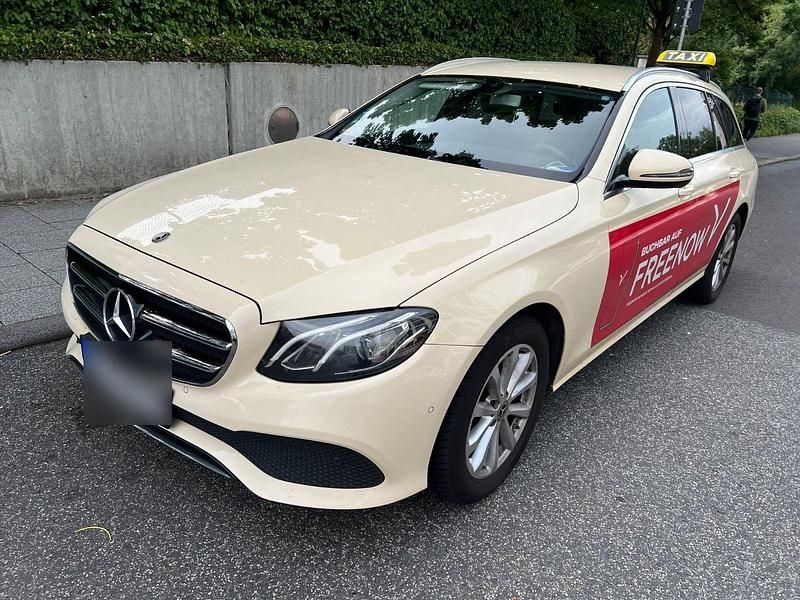 Gebraucht Mercedes E200 150 PS (110 kW) 2019 Beige Kombi