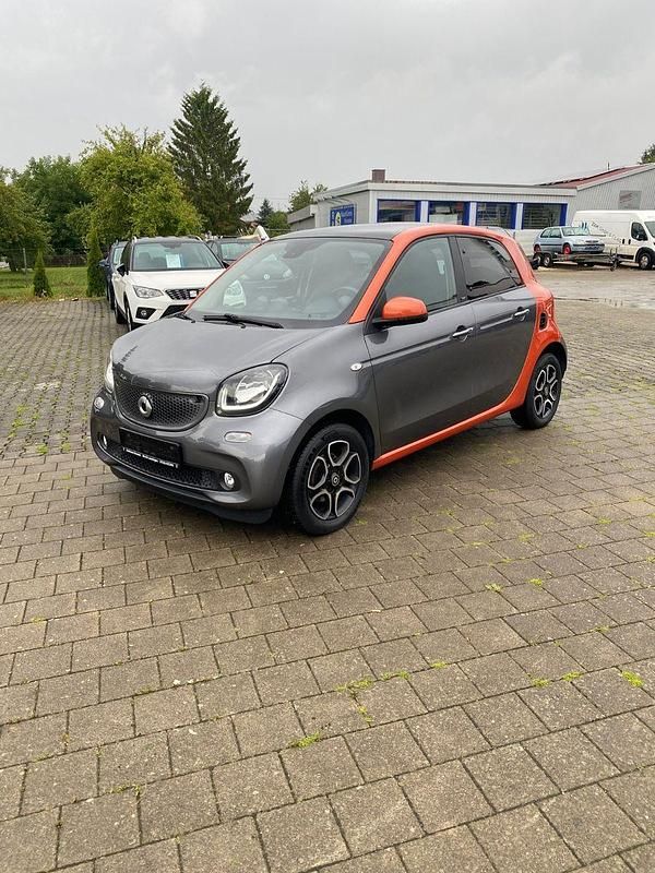 Usata Smart ForFour Basis 71 CV (52 kW) 2016 Grigio Utilitaria