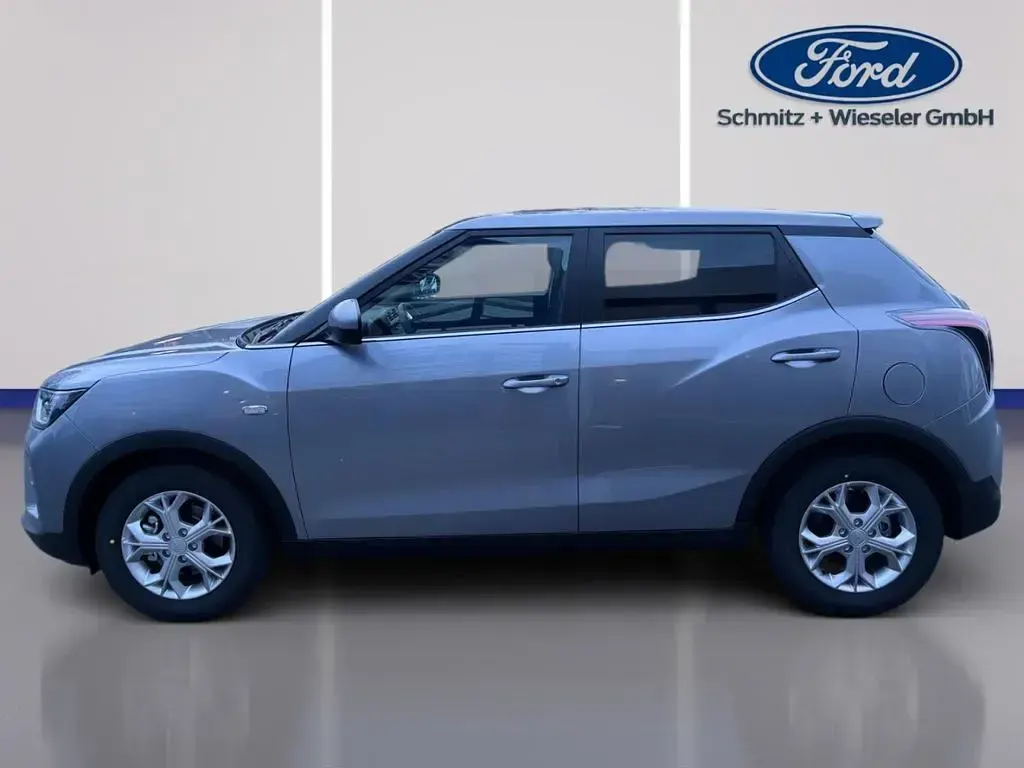 Gebraucht KGM Tivoli 163 PS (119 kW) 2026 Grau SUV
