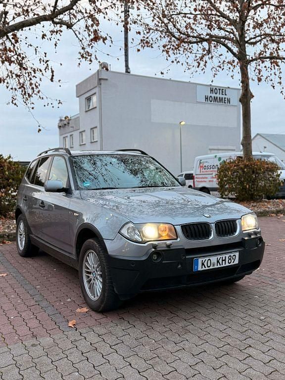 Grau Gebraucht 2006 BMW X3 SUV | 4.800 € (Fairer Preis) - Bild 1/4