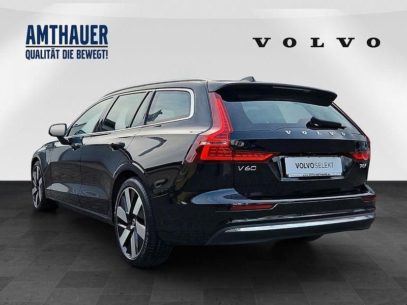 Gebraucht Volvo V60 Plus 398 PS (292 kW) 2025 Schwarz Kombi