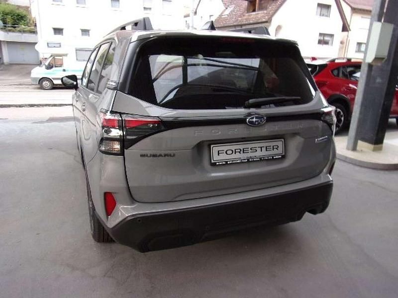 Gebraucht Subaru Forester Exclusive+ 136 PS (100 kW) 2025 River rock pearl SUV