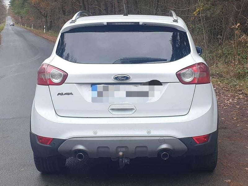 Gebraucht Ford Kuga Champions Edition 163 PS (119 kW) 2012 Frostweiß SUV