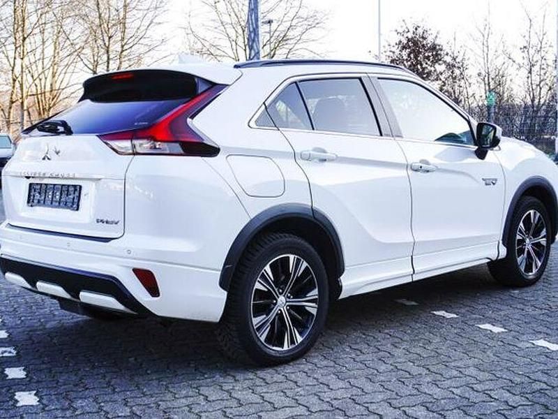 Gebraucht Mitsubishi Eclipse Cross Plus 188 PS (138 kW) 2022 Weiß SUV