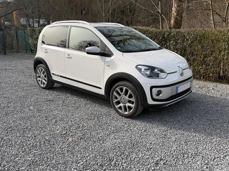 Gebraucht VW cross up! 75 PS (55 kW) 2015 Weiß Kleinwagen