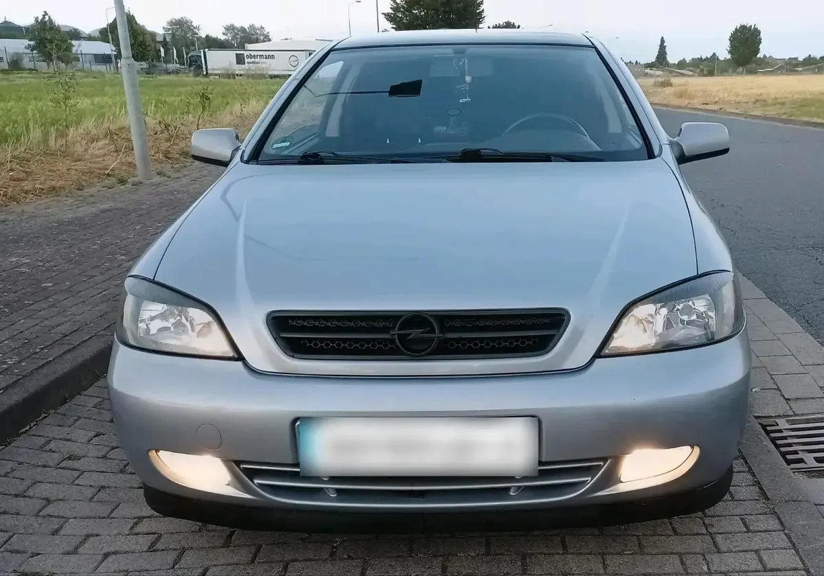 Gebraucht Opel Astra 125 PS (91 kW) 2001 Silber Coupé