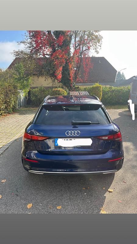 Gebraucht Audi A3 Advanced Plus 110 PS (80 kW) 2023 Blau Limousine