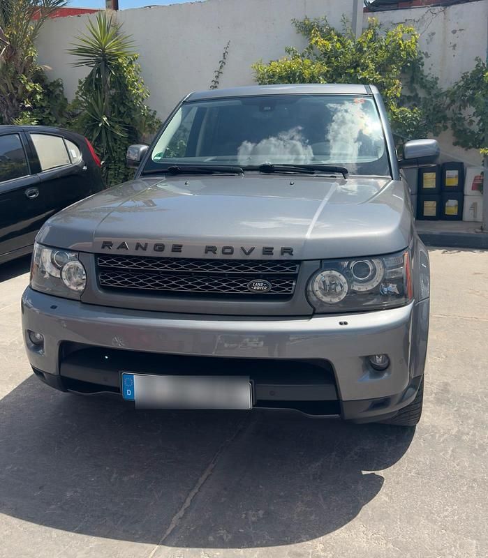 Grau Gebraucht 2011 Land Rover Range Rover Sport SUV | 11.500 € (Guter Preis) - Bild 1/4