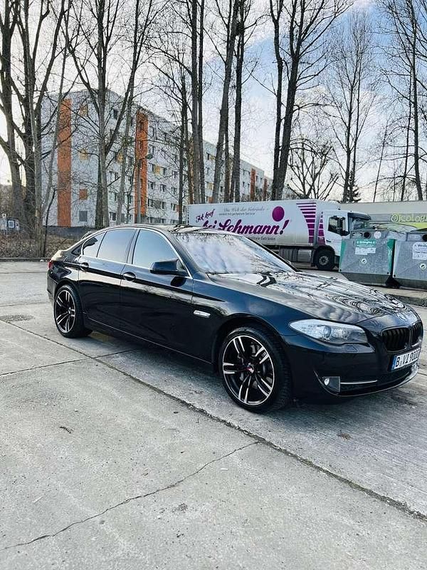 Gebraucht BMW 530 258 PS (189 kW) 2013 Limousine