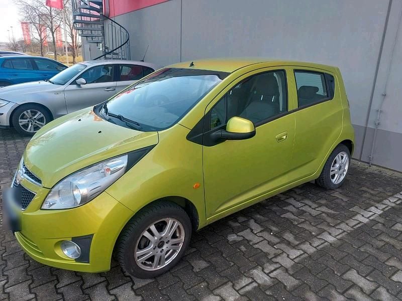 Gebraucht Chevrolet Spark 68 PS (50 kW) 2011 Grün Kleinwagen