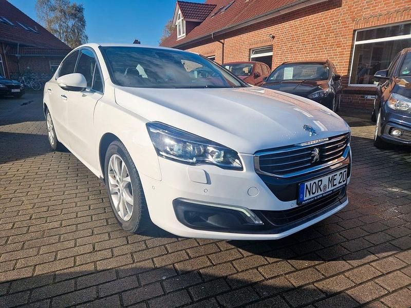 Gebraucht Peugeot 508 Allure 120 PS (88 kW) 2015 Weiß Limousine