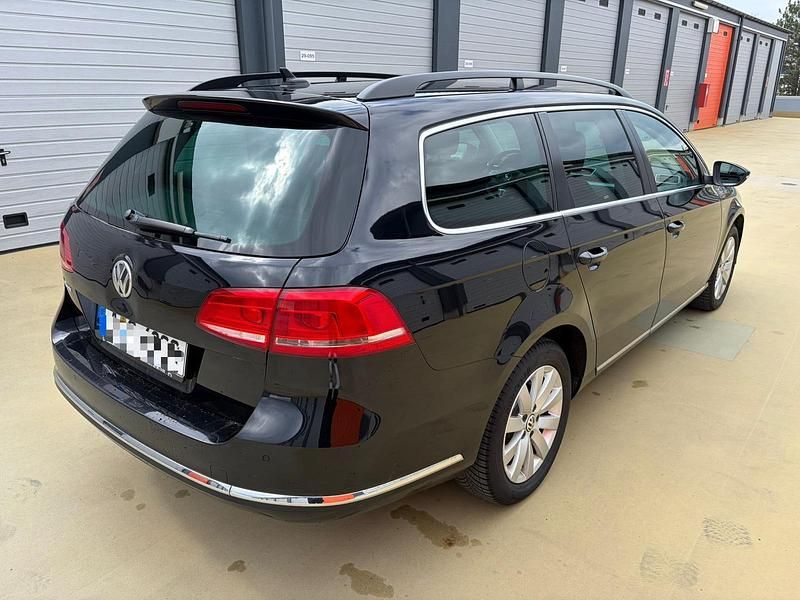 Usado VW Passat 122 HP (89 kW) 2012 Preto Carrinha
