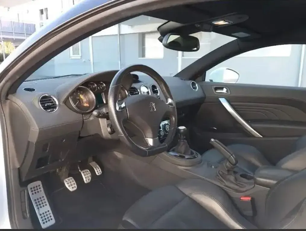 Gebraucht Peugeot RCZ 156 PS (114 kW) 2014 Weiß Coupé