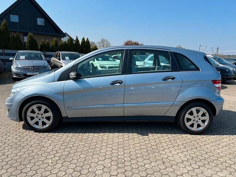 Gebraucht Mercedes B200 136 PS (100 kW) 2005 Silber Van / Kleinbus