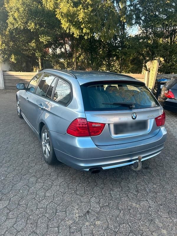 Gebraucht BMW 316 116 PS (85 kW) 2010 Blau Kombi