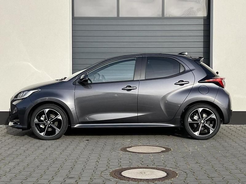 Neu Toyota Yaris Hybrid Executive 131 PS (96 kW) 2025 Kleinwagen
