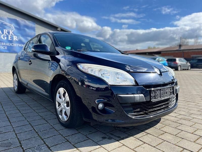 Gebraucht Renault Mégane Expression 106 PS (77 kW) 2010 Schwarz Limousine