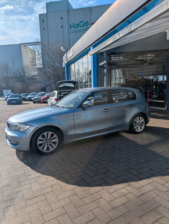 Gebraucht BMW 116 116 PS (85 kW) 2011 Silber Kleinwagen