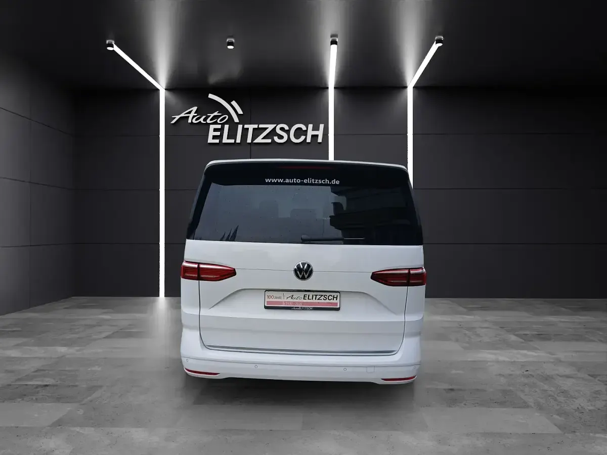 Gebraucht VW Multivan Style 204 PS (150 kW) 2024 Candyweiß Van / Kleinbus