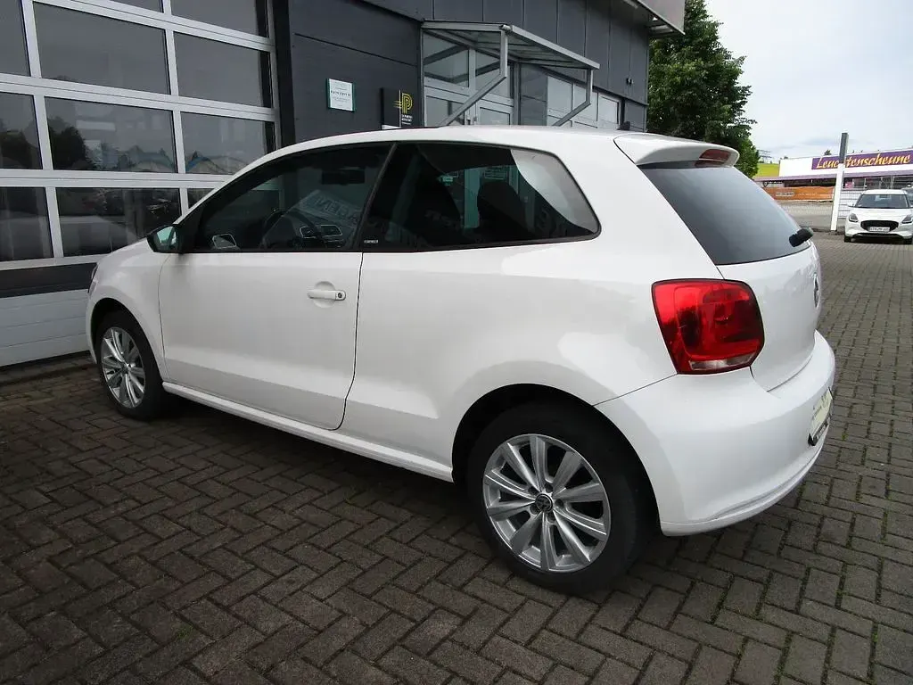 Gebraucht VW Polo Style 60 PS (44 kW) 2011 Weiß Kleinwagen
