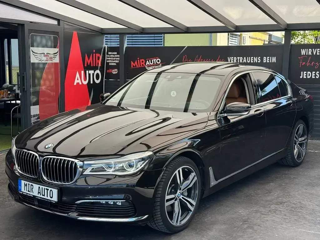 Gebraucht BMW 740 Performance 320 PS (235 kW) 2018 Schwarz Limousine