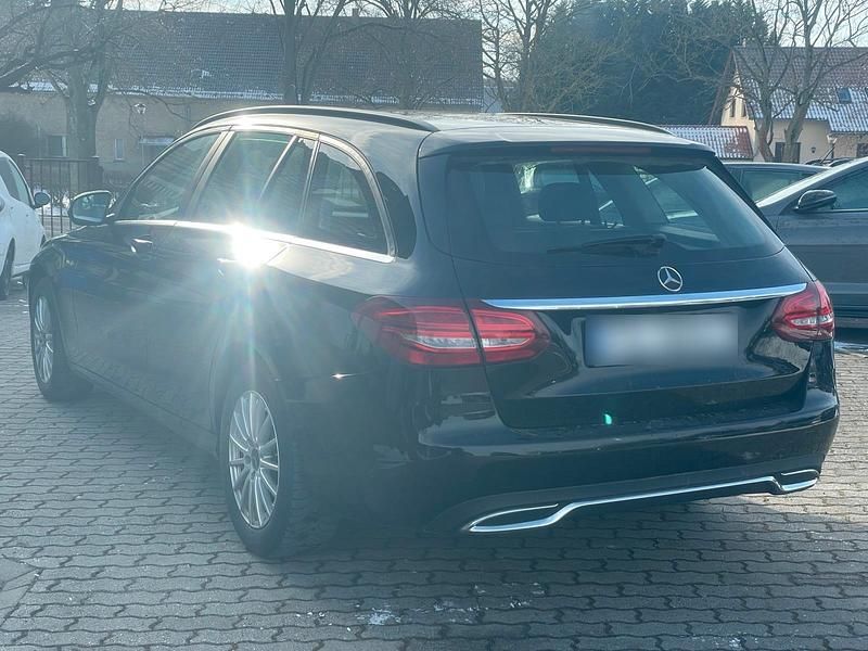 Gebraucht Mercedes C220 170 PS (125 kW) 2015 Schwarz Kombi