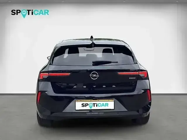 Gebraucht Opel Astra Edition 181 PS (133 kW) 2022 Diamant schwarz/karbon schwarz Kleinwagen