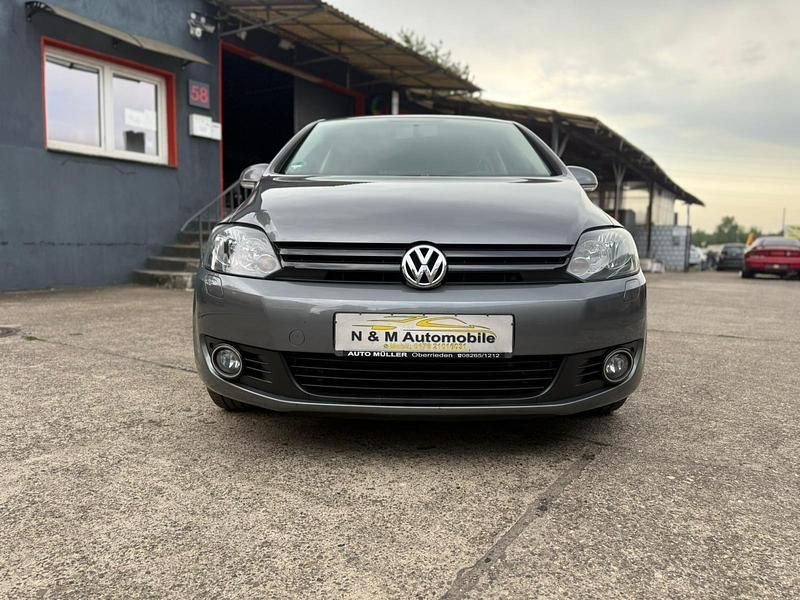 Gebraucht VW Golf Comfortline 122 PS (89 kW) 2010 Grau Limousine