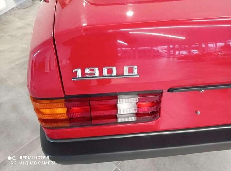 Second-hand Mercedes 190 72 CP (52 kW) 1984 Roșu Berlinǎ