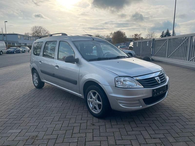 Platingrau Gebraucht 2007 Dacia Logan MCV Ambiance Kombi | 3.550 € (Etwas zu teuer) - Bild 1/4