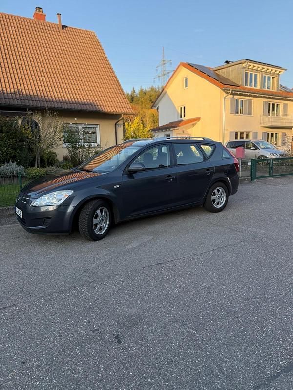 Gebraucht 2007 Kia Ceed Kombi | 2.000 € - Bild 1/4