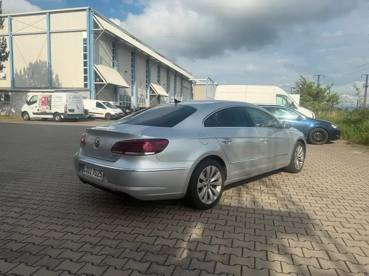 Gebraucht VW Passat 160 PS (117 kW) 2015 Silber Coupé