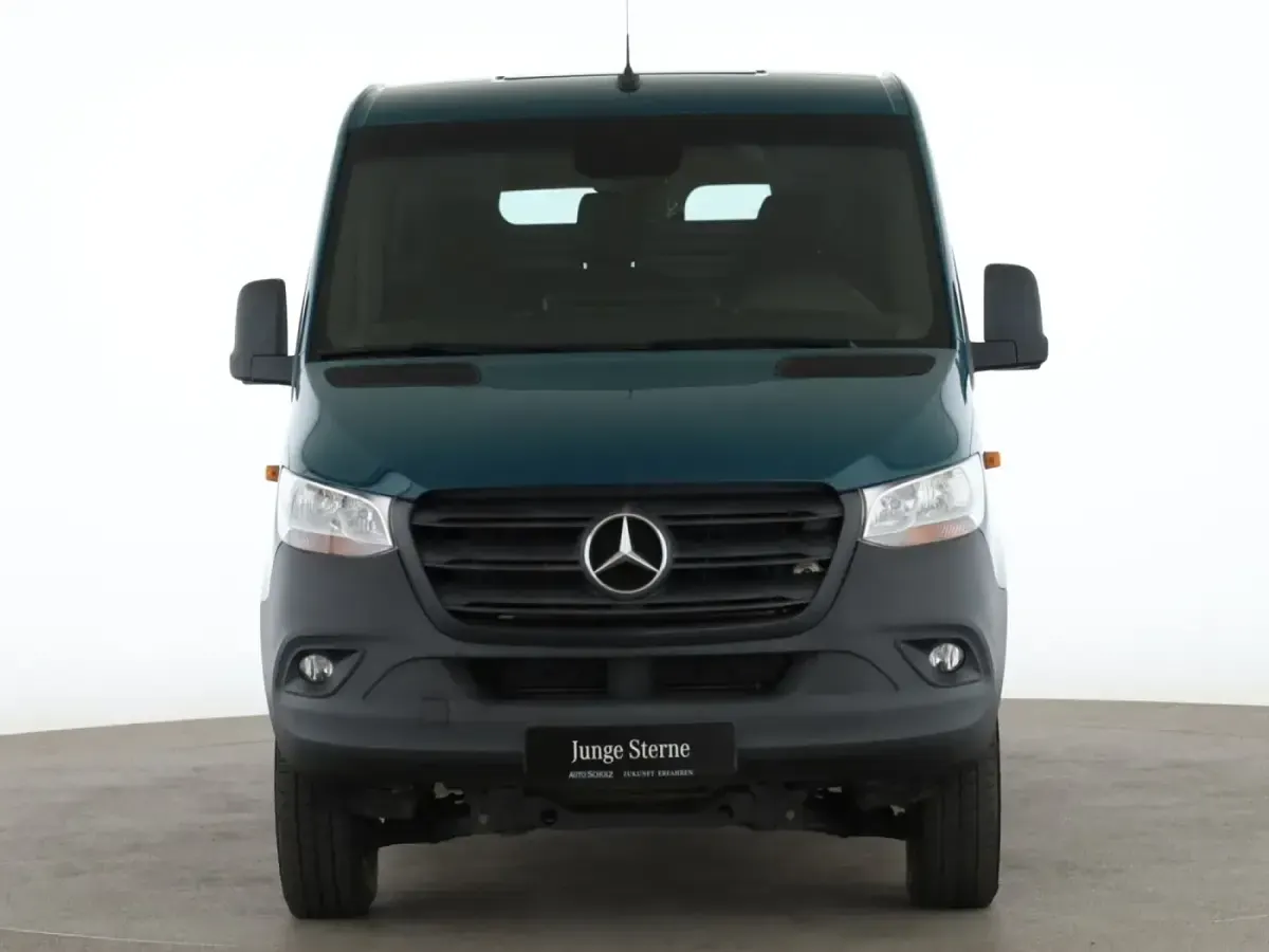 Gebraucht Mercedes Sprinter 163 PS (119 kW) 2020 Grün Van
