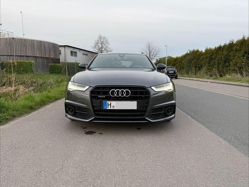 Gebraucht Audi A6 Ambiente 326 PS (239 kW) 2017 Grau Kombi