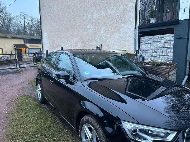Gebraucht Audi A3 116 PS (85 kW) 2020 Schwarz Limousine