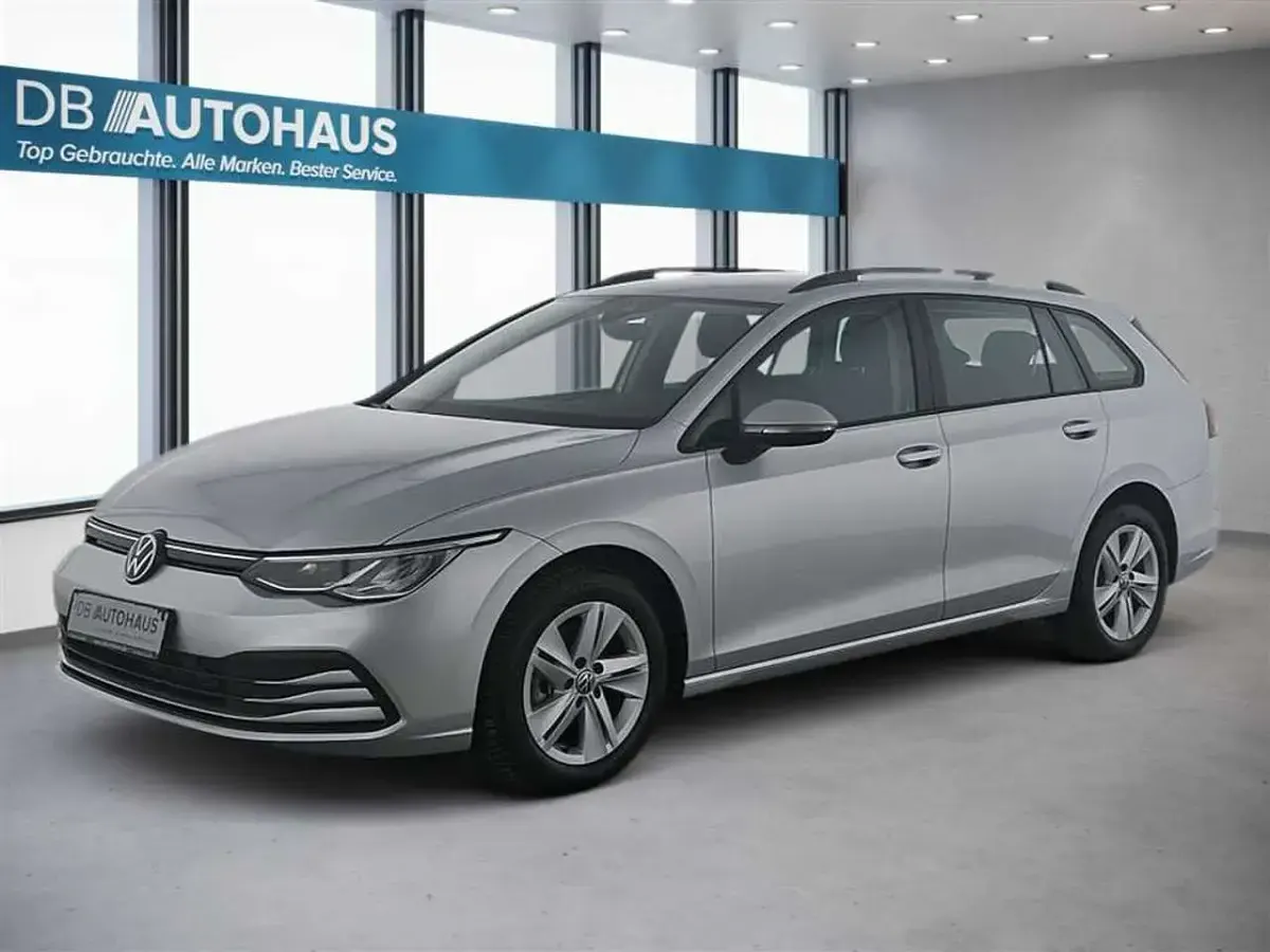 Gebraucht VW Golf VIII Life 110 PS (80 kW) 2024 Kombi