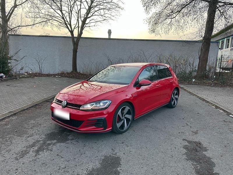 Gebraucht VW Golf VII GTI 230 PS (169 kW) 2017 Rot Limousine