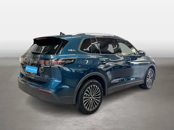 Gebraucht VW Tiguan Goal 150 PS (110 kW) 2025 Nightshade blue SUV