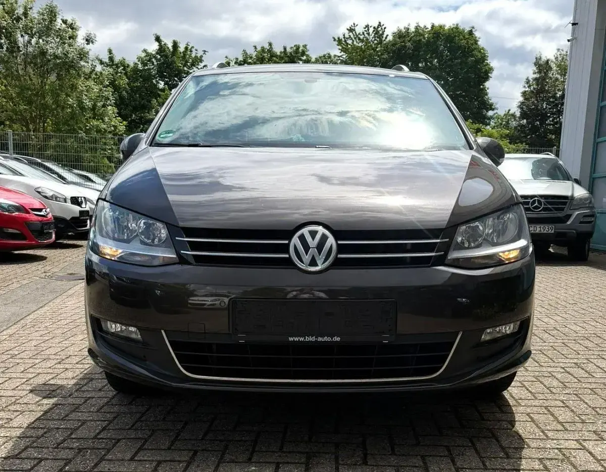 Gebraucht VW Sharan 150 PS (110 kW) 2016 Schwarz Van / Kleinbus