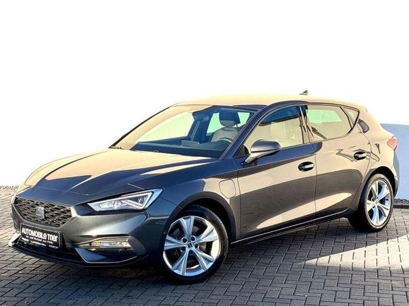 "magnetic tech" Gebraucht 2021 Seat Leon FR Limousine | 21.490 € (Fairer Preis) - Bild 1/4