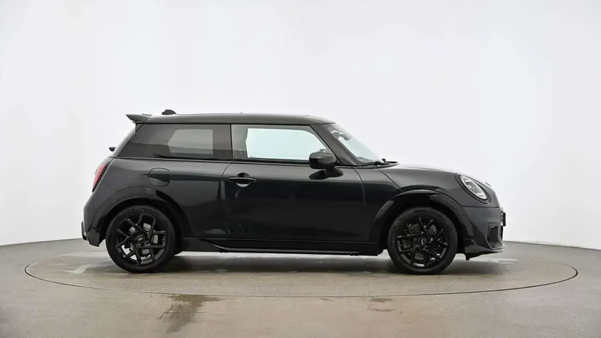 Usata Mini John Cooper Works 156 CV (114 kW) 2024 Grigio Utilitaria