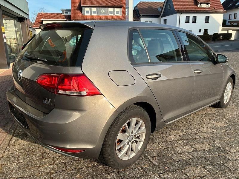 Gebraucht VW Golf VII Trendline 105 PS (77 kW) 2013 Grau Limousine