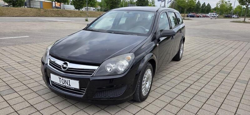 Schwarz Gebraucht 2010 Opel Astra Selection Kombi | 2.990 € (Guter Preis) - Bild 1/4