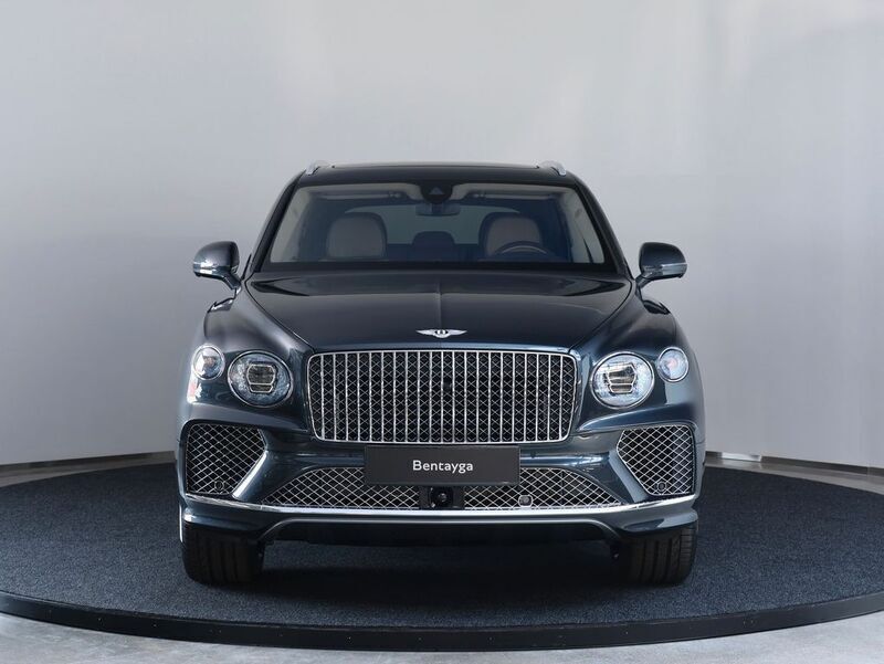 Neu Bentley Bentayga 551 PS (405 kW) 2025 Grau SUV