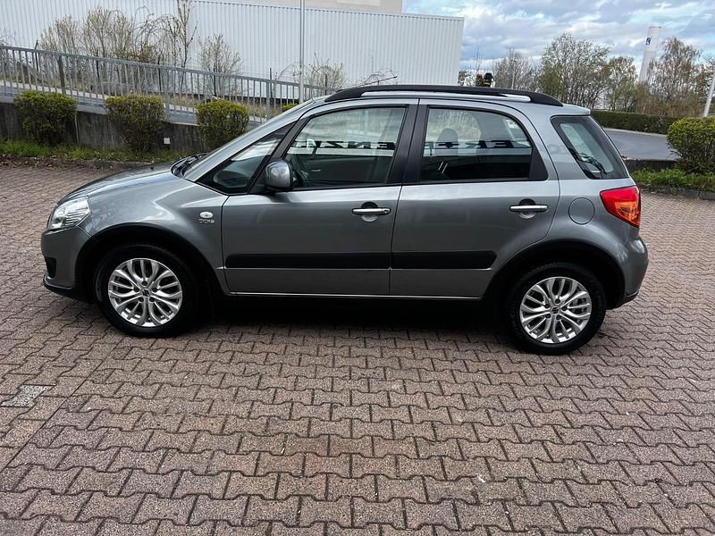Gebraucht Suzuki SX4 120 PS (88 kW) 2009 Grau SUV