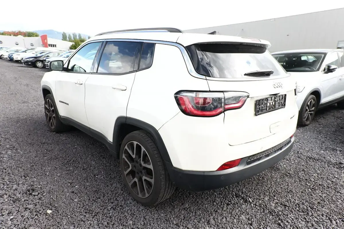 Usado Jeep Compass Limited 140 HP (102 kW) 2018 Branco SUV