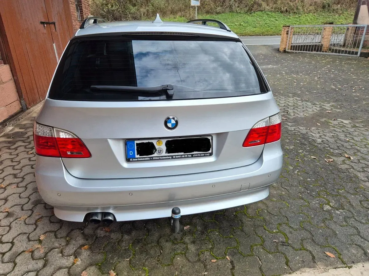 Gebraucht BMW 530 Sport Line 272 PS (200 kW) 2007 Silber Kombi