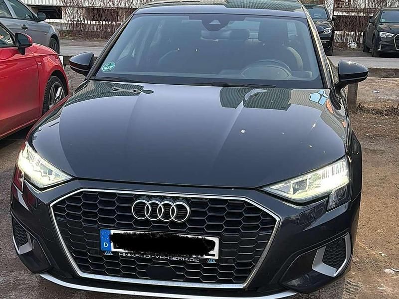 Gebraucht Audi A3 110 PS (80 kW) 2021 Grau Limousine